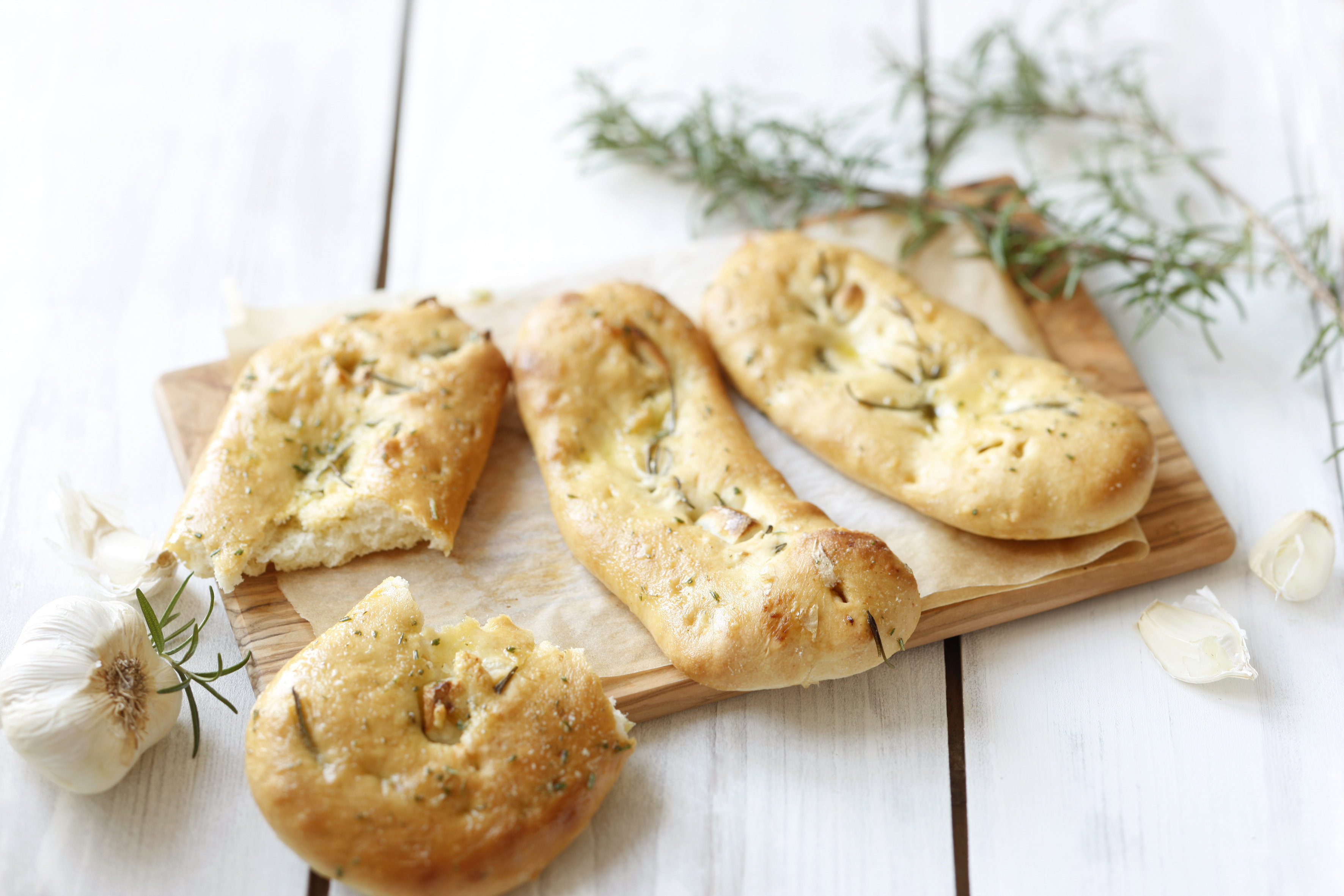 Focaccia mit Rosmarin und Knoblauch Rezept | Fini´s Feinstes