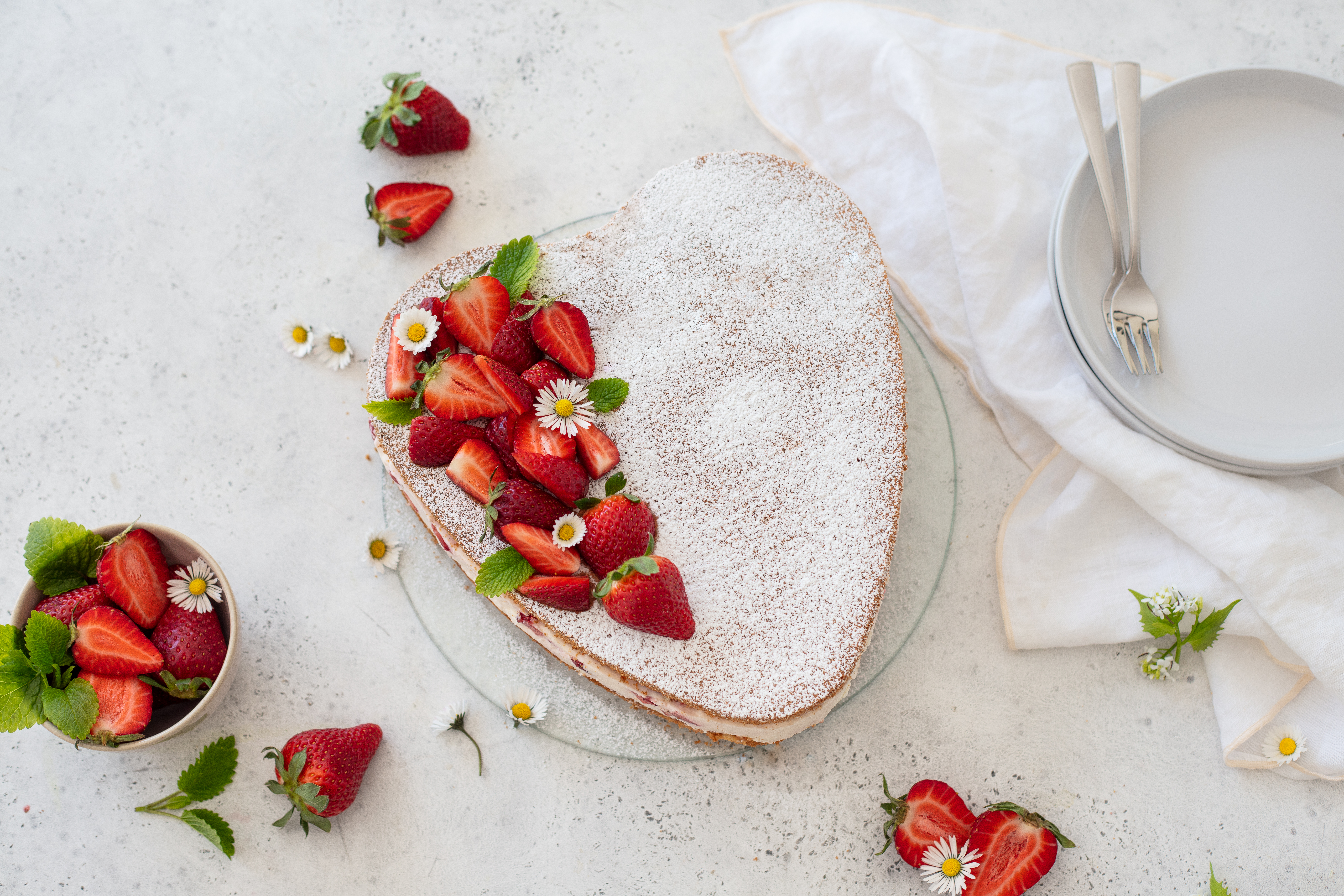 Bild zu Erdbeer-Topfentorte