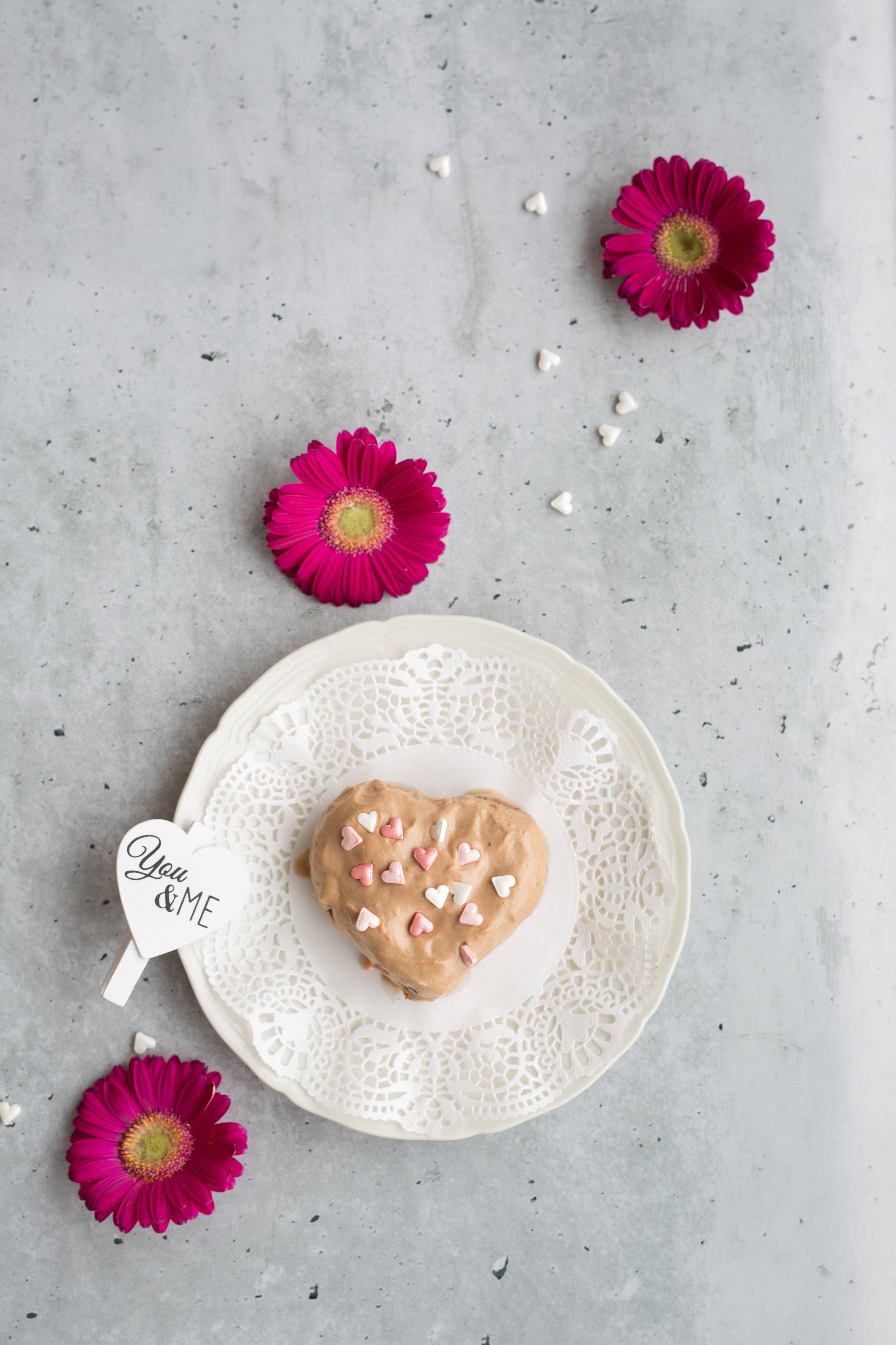 Bild zu Schoko-Nougat-Valentinstagstorte