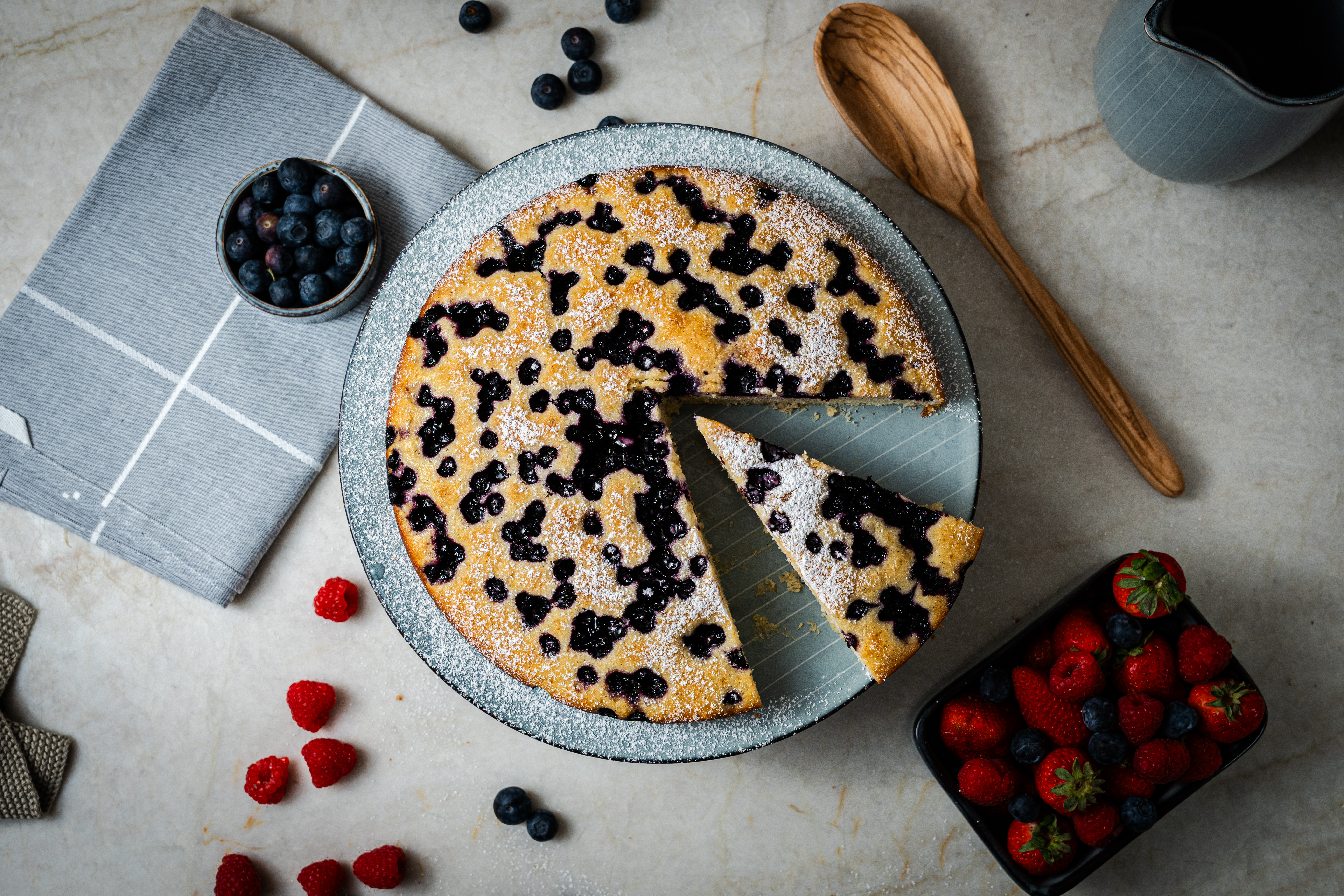 Bild zu Buttermilchkuchen mit Obst