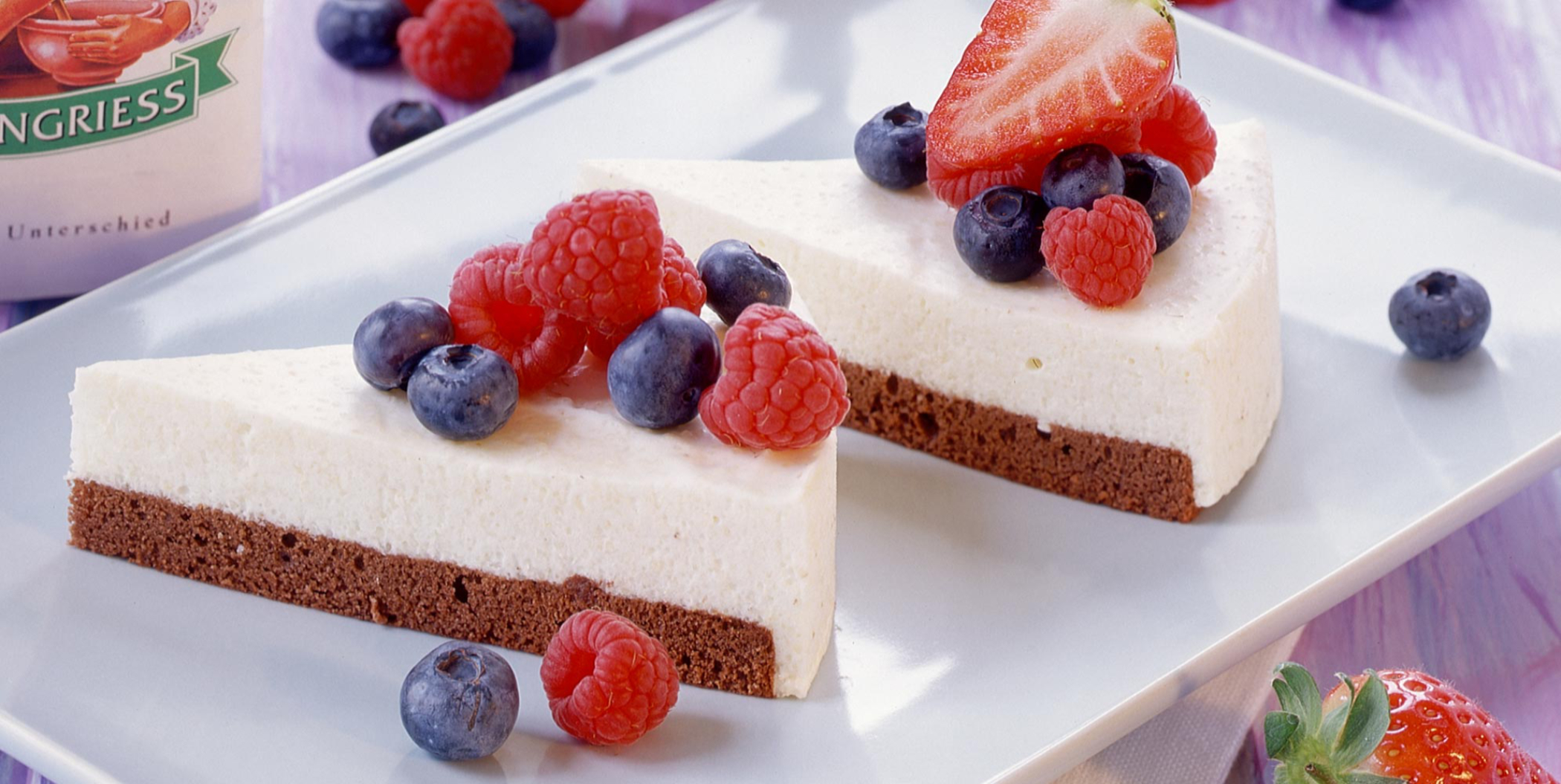 Bild zu Grießtorte mit Beeren