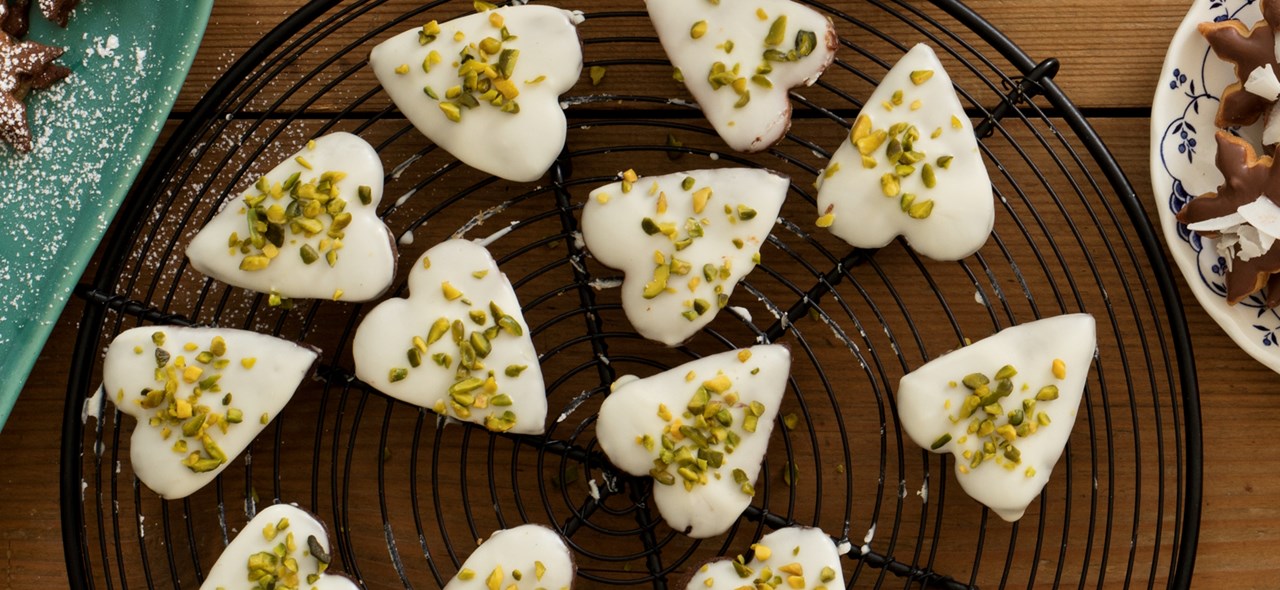 Bild zu Nougat-Pistazien-Herzen