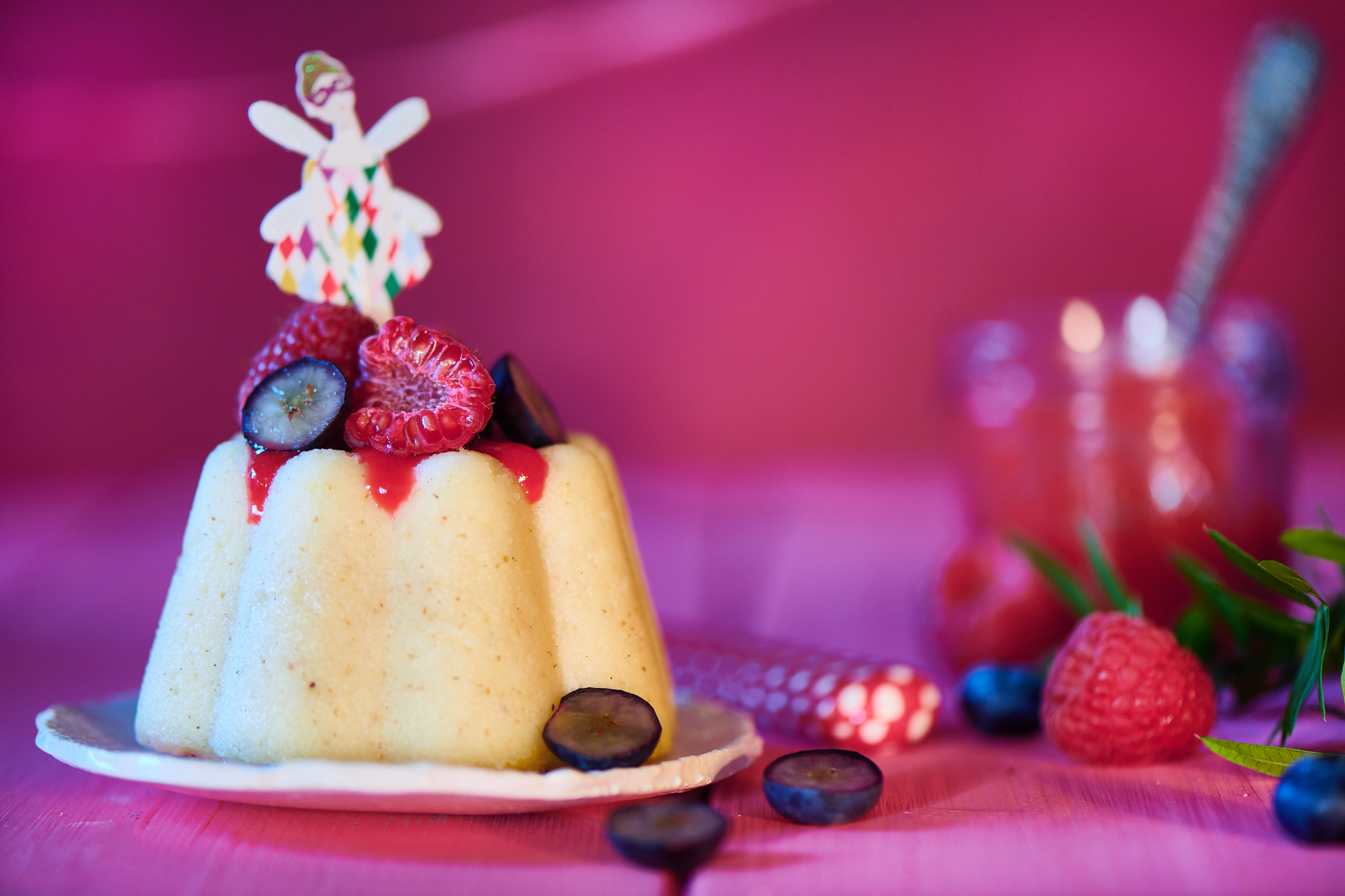 Bild zu Wackelgrießpudding mit Himbeersauce