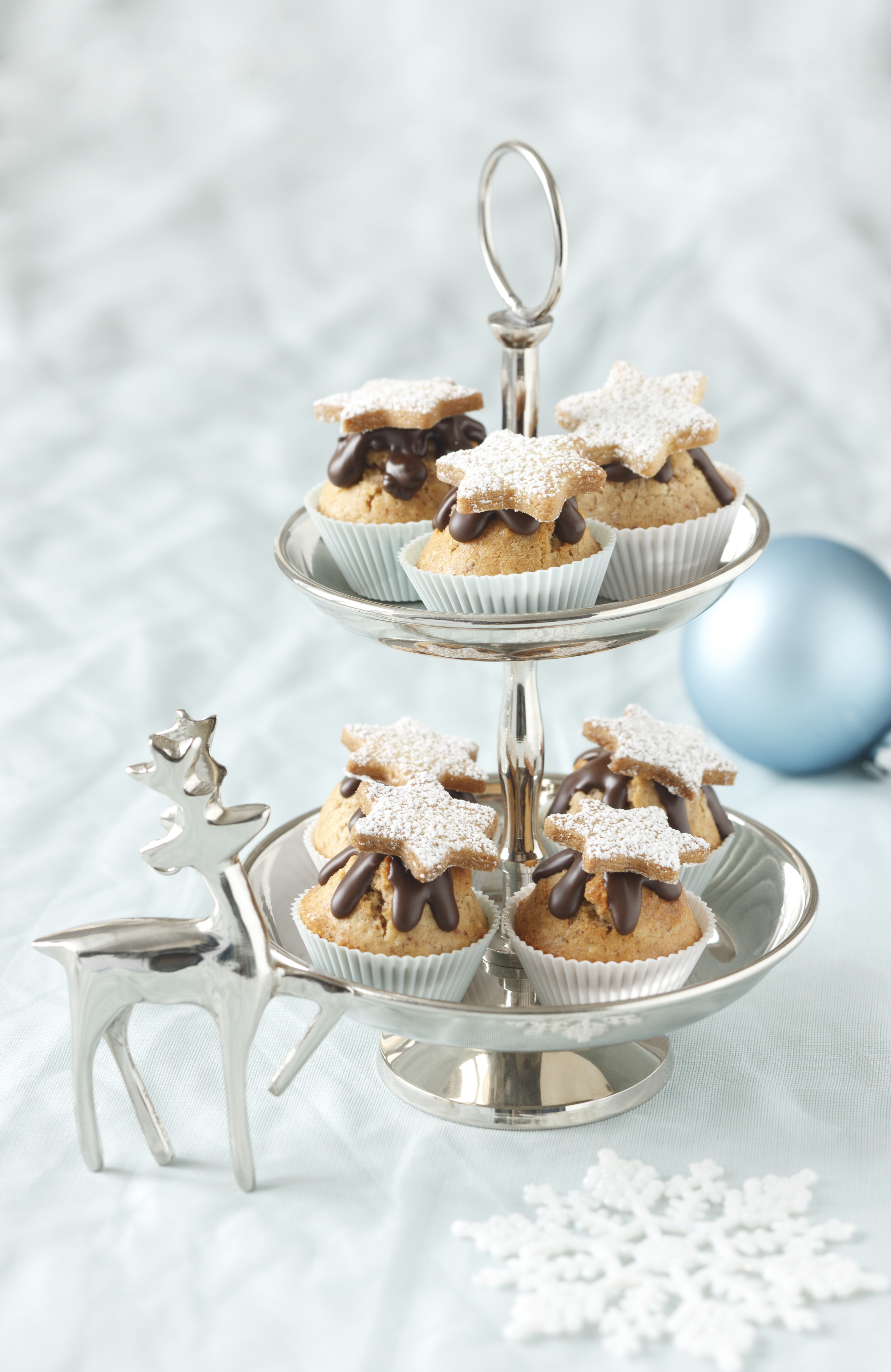 Mini-Mandel-Muffins mit Mürbteigsternen Rezept | Fini´s Feinstes