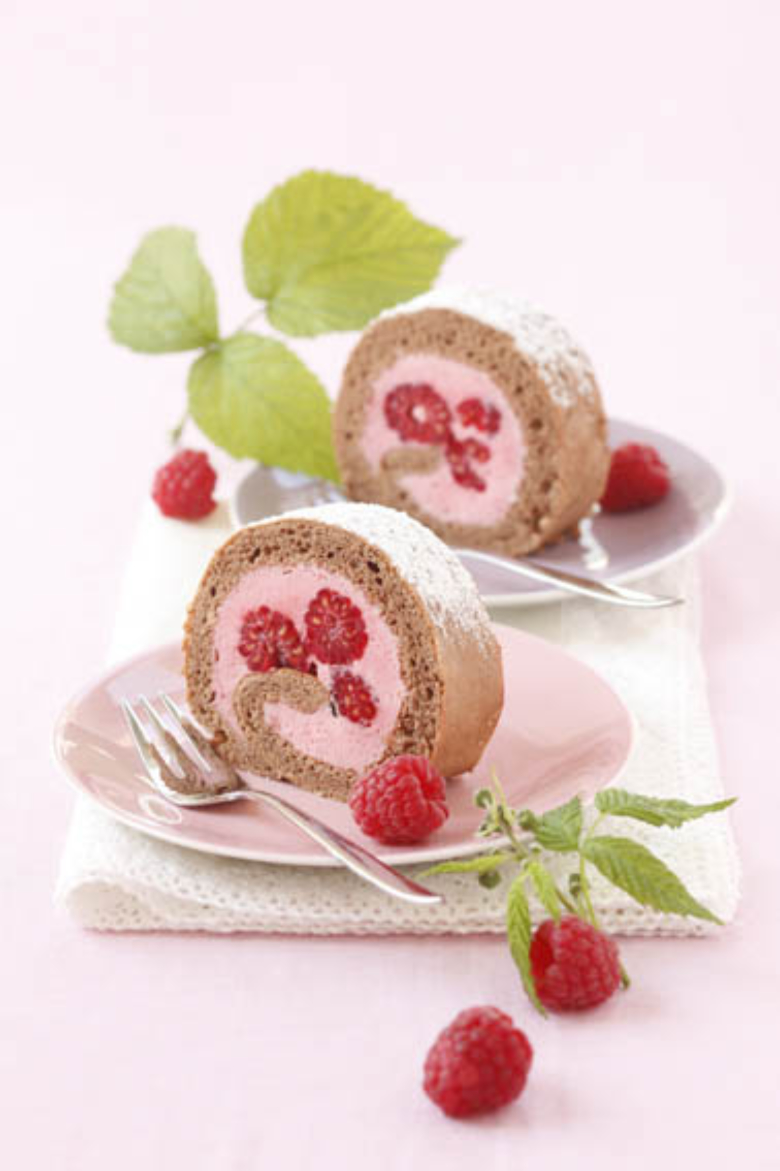 Bild zu Schoko-Himbeer-Roulade