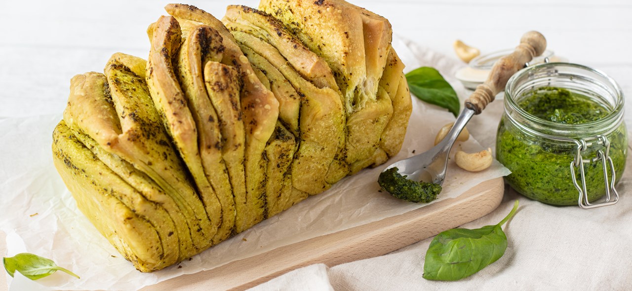 Bild zu Pesto-Zupfbrot