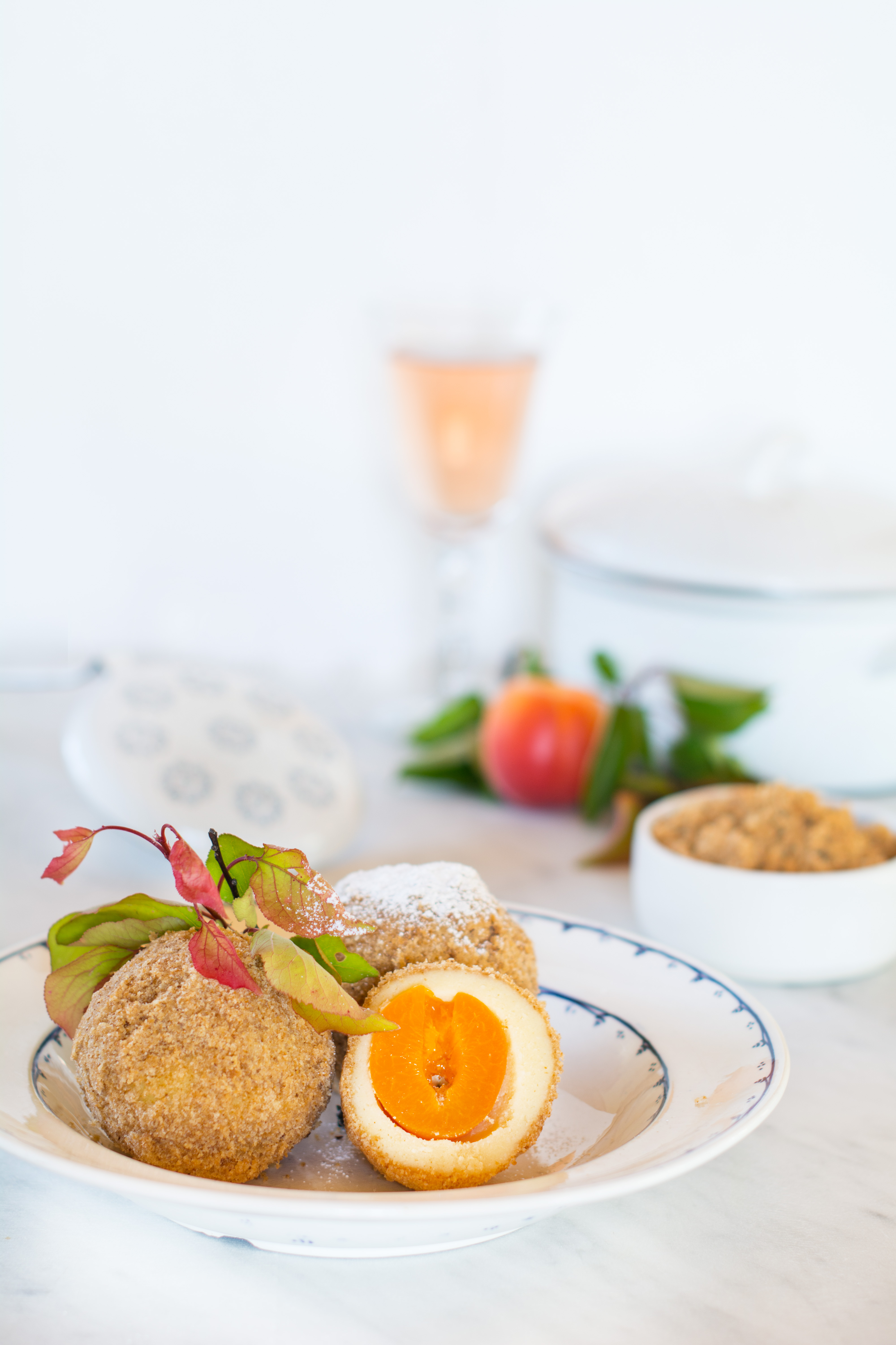 Bild zu Marillenknödel mit Kartoffelteig