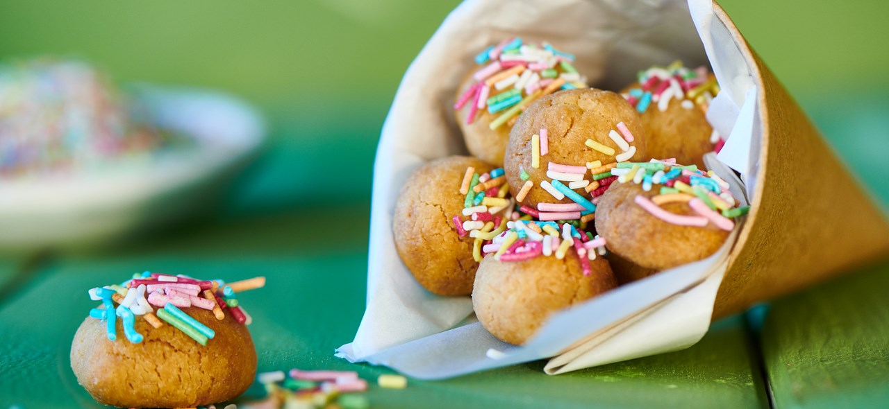 Bild zu Dinkelkekse mit bunten Streuseln