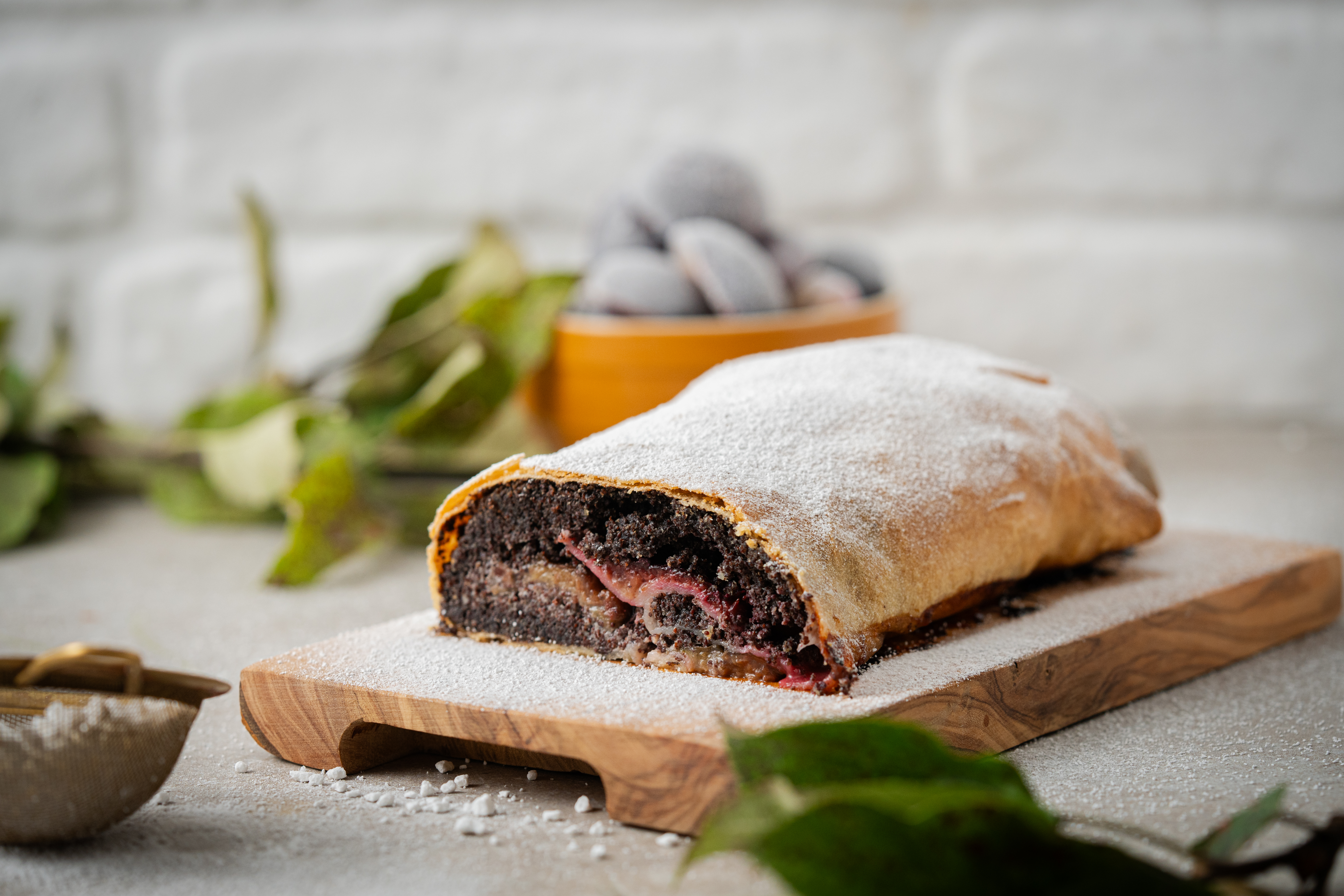 Bild zu Zwetschken-Mohn-Strudel