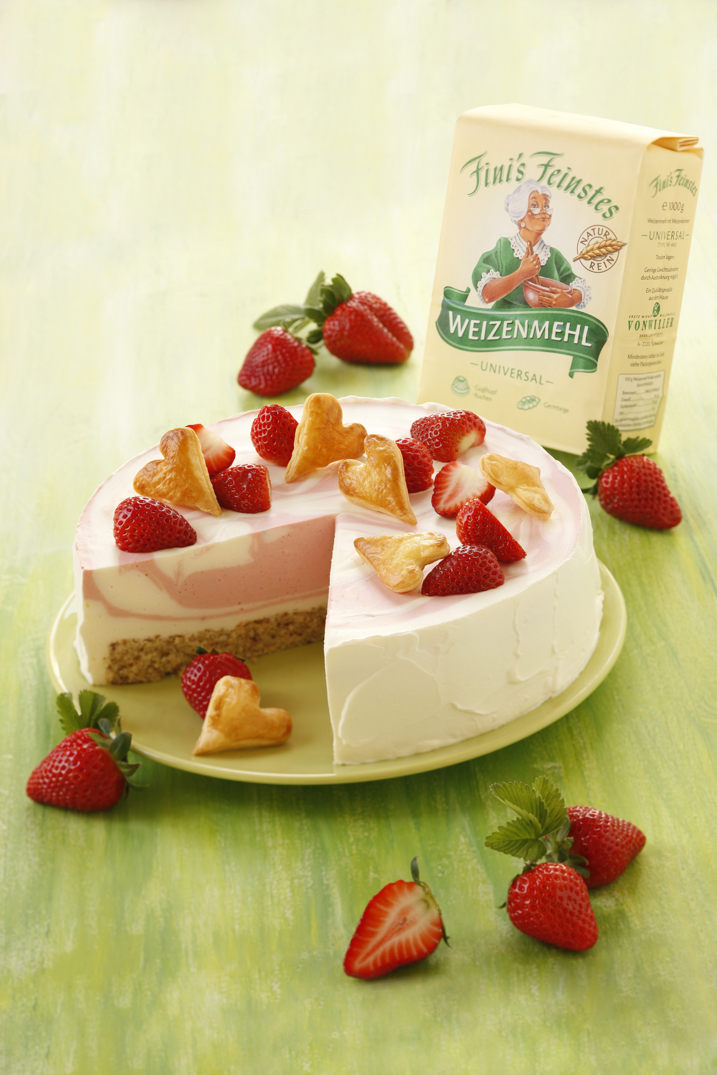 Bild zu Muttertagstorte mit Joghurt-Creme