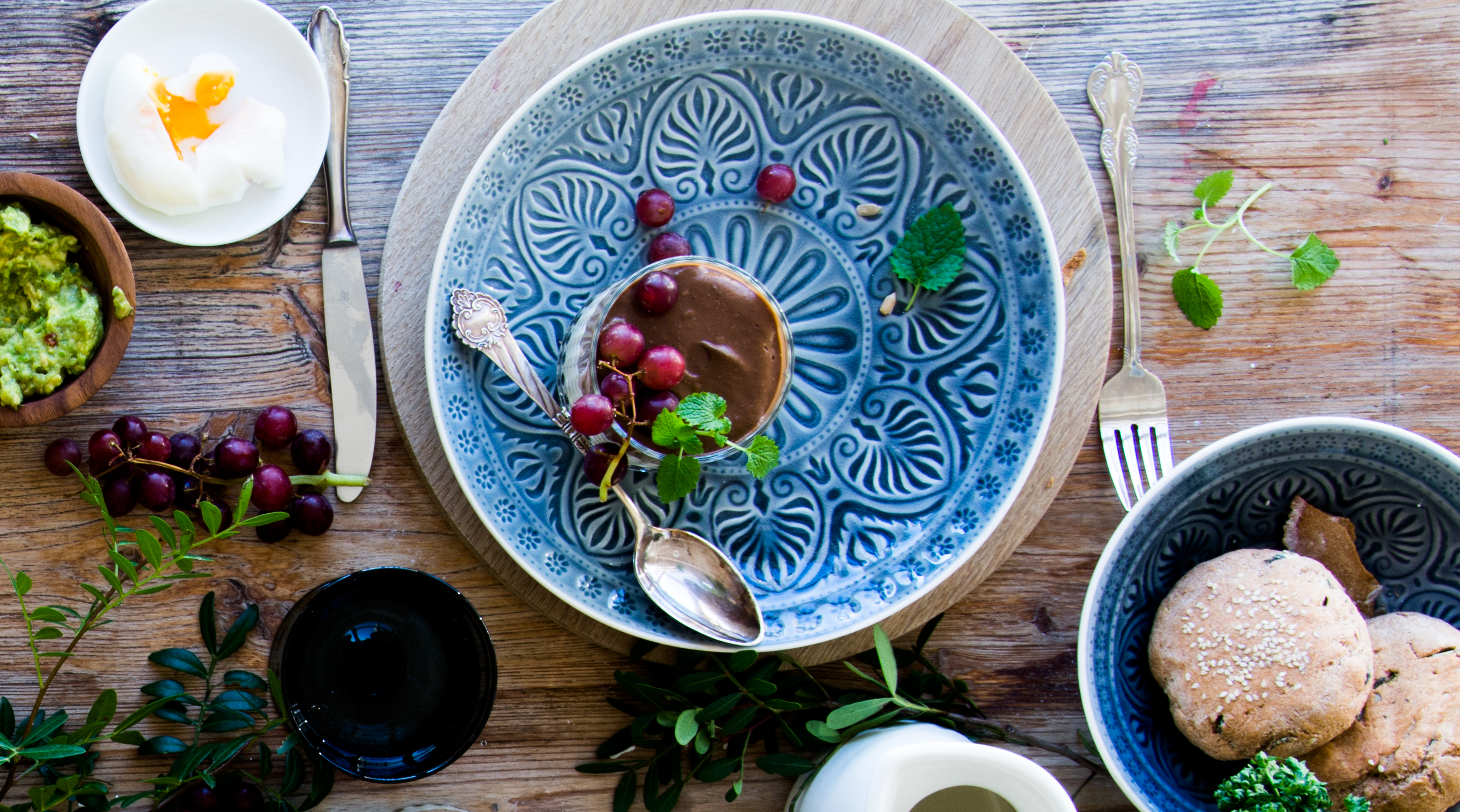 Bild zu Grießbrei mit Schoko-Avocado-Creme im Glas