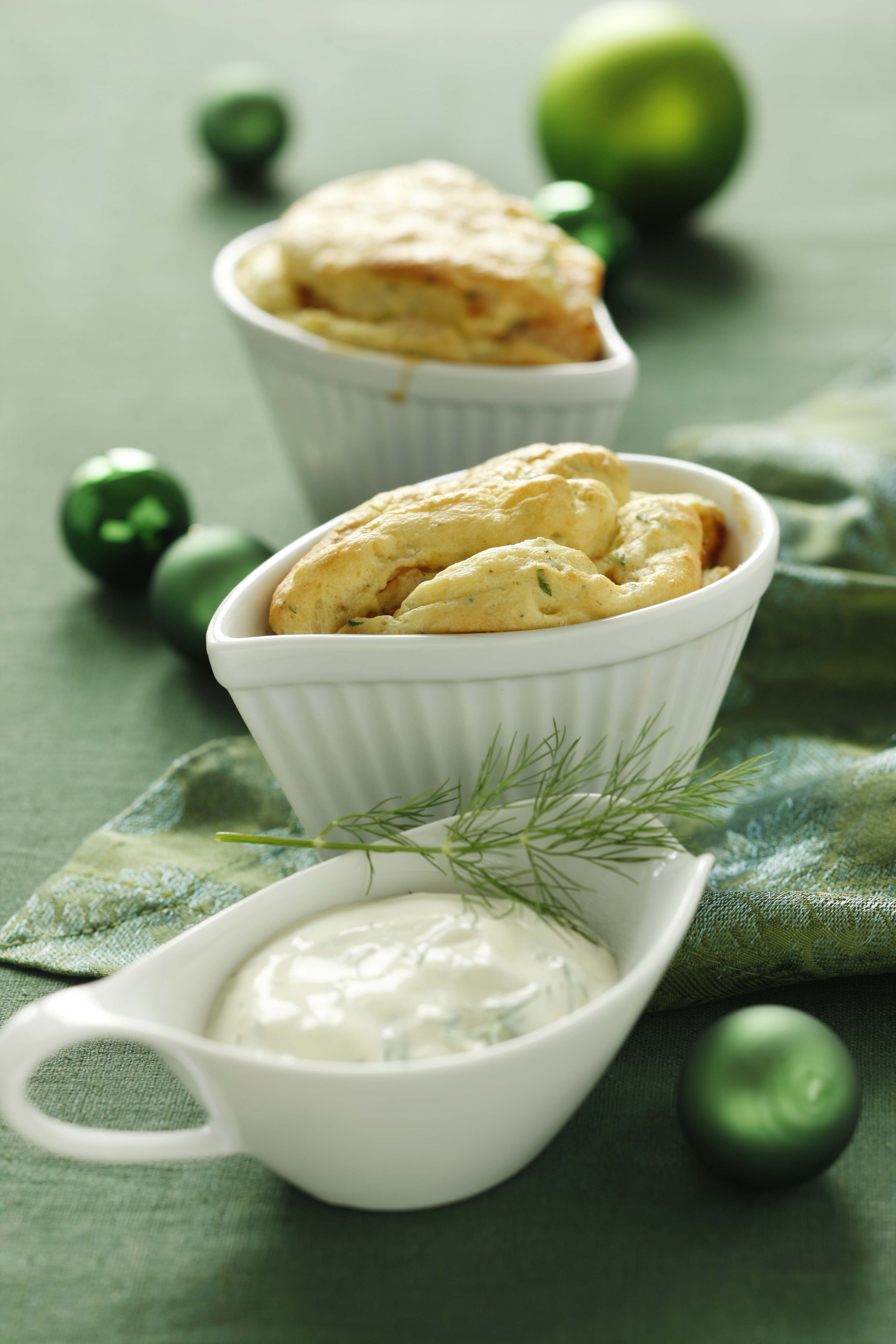 Bild zu Lachs-Soufflé mit Senfsauce