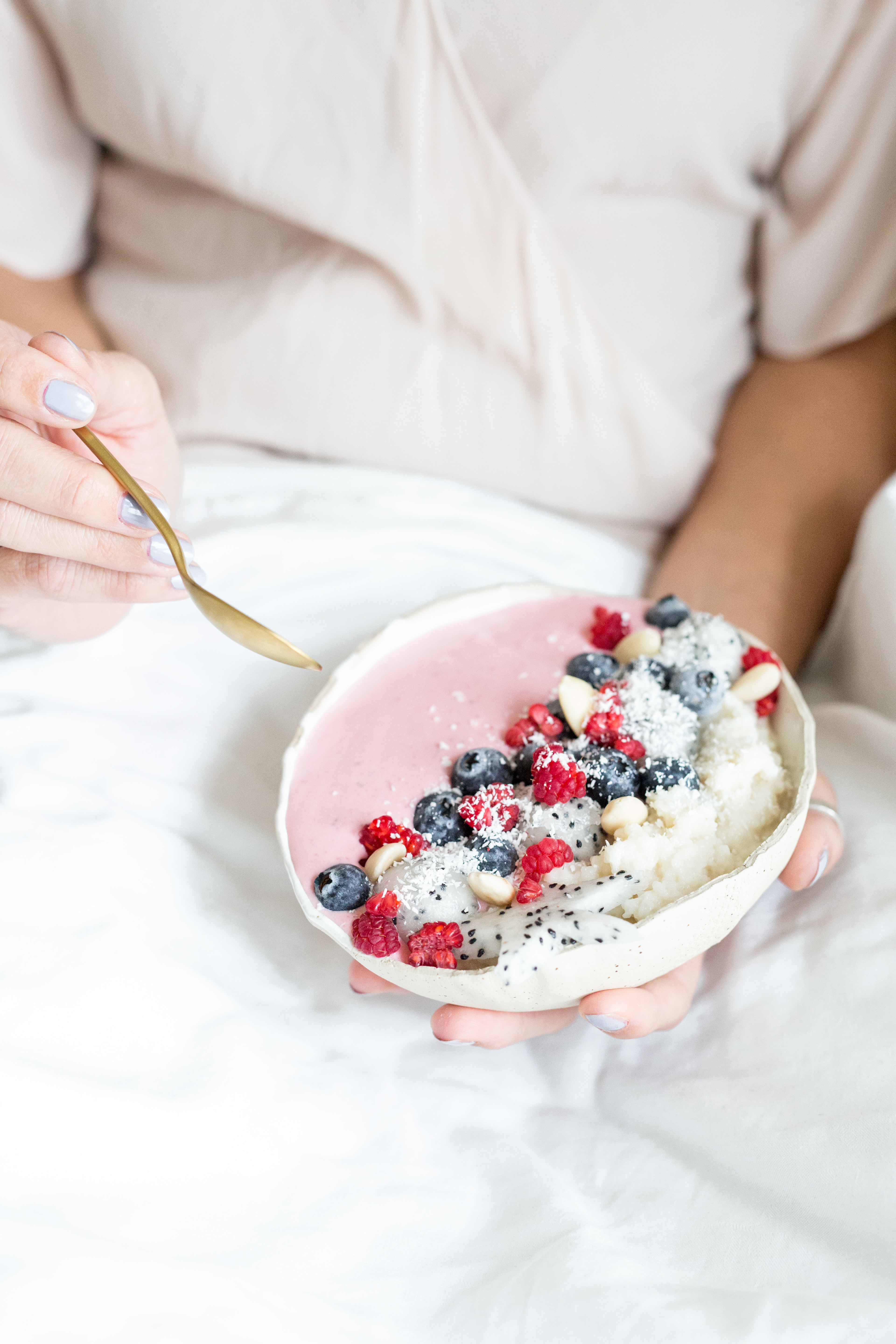 Bild zu Fresh Pink-Panther Frühstücksbowl mit Ruck-Zuck-Grießbrei