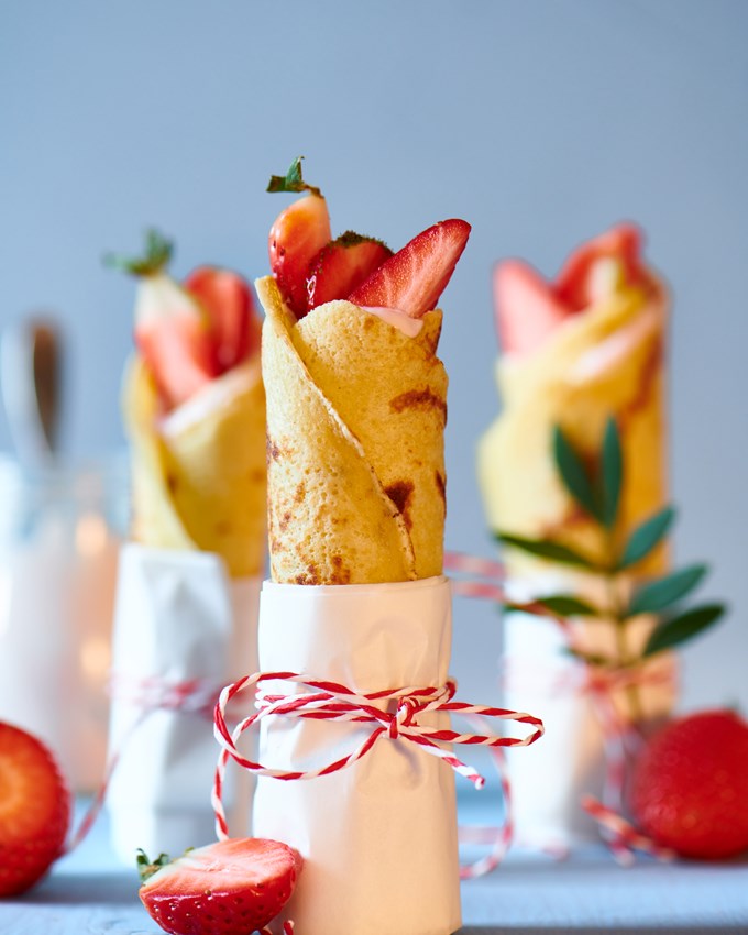 Bild zu Palatschinken-Wraps mit Erdbeer-Topfencreme