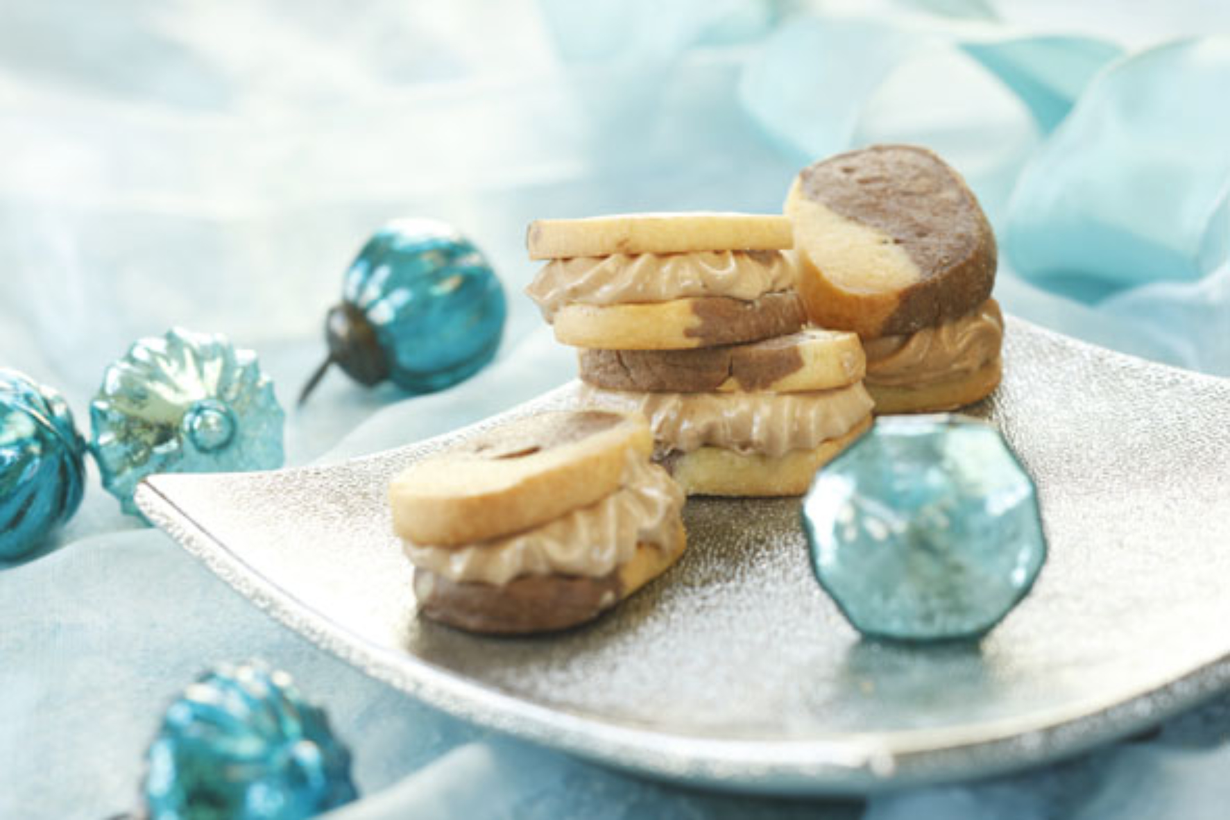 Bild zu Gefüllte Marmorkekse