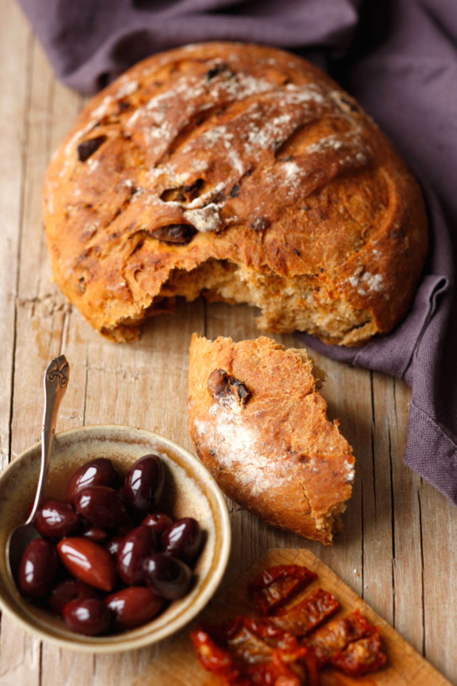 Bild zu Tomaten-Olivenbrot