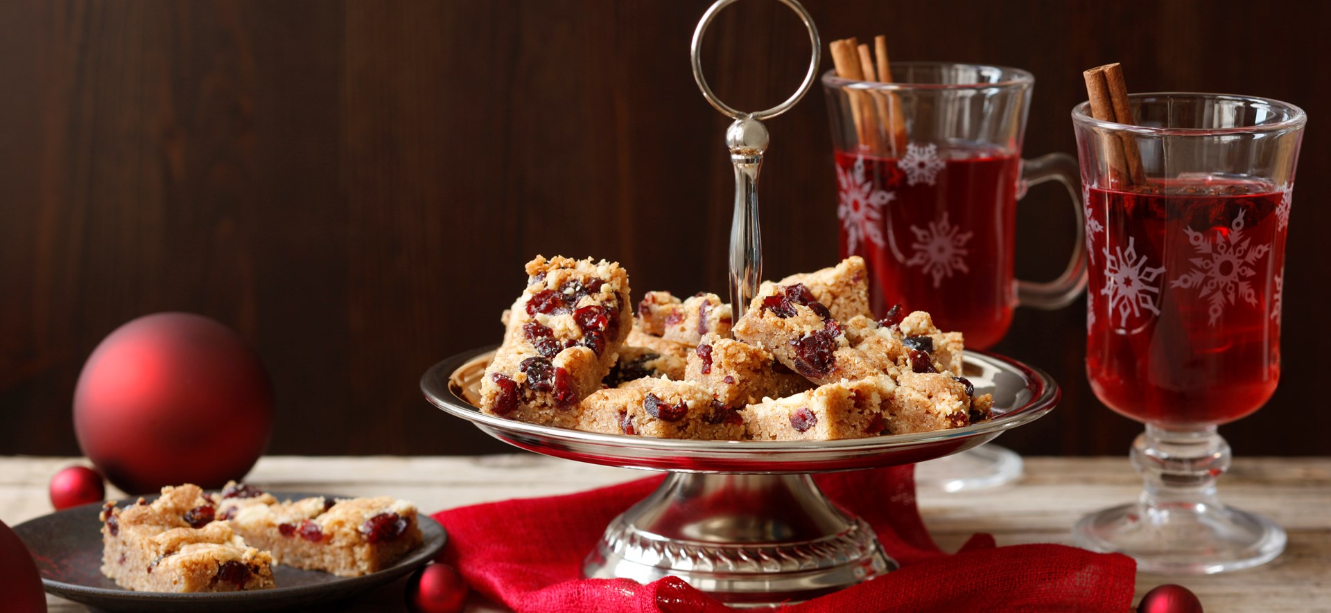 Bild zu Cranberry-Zimt-Streifen-Kekse