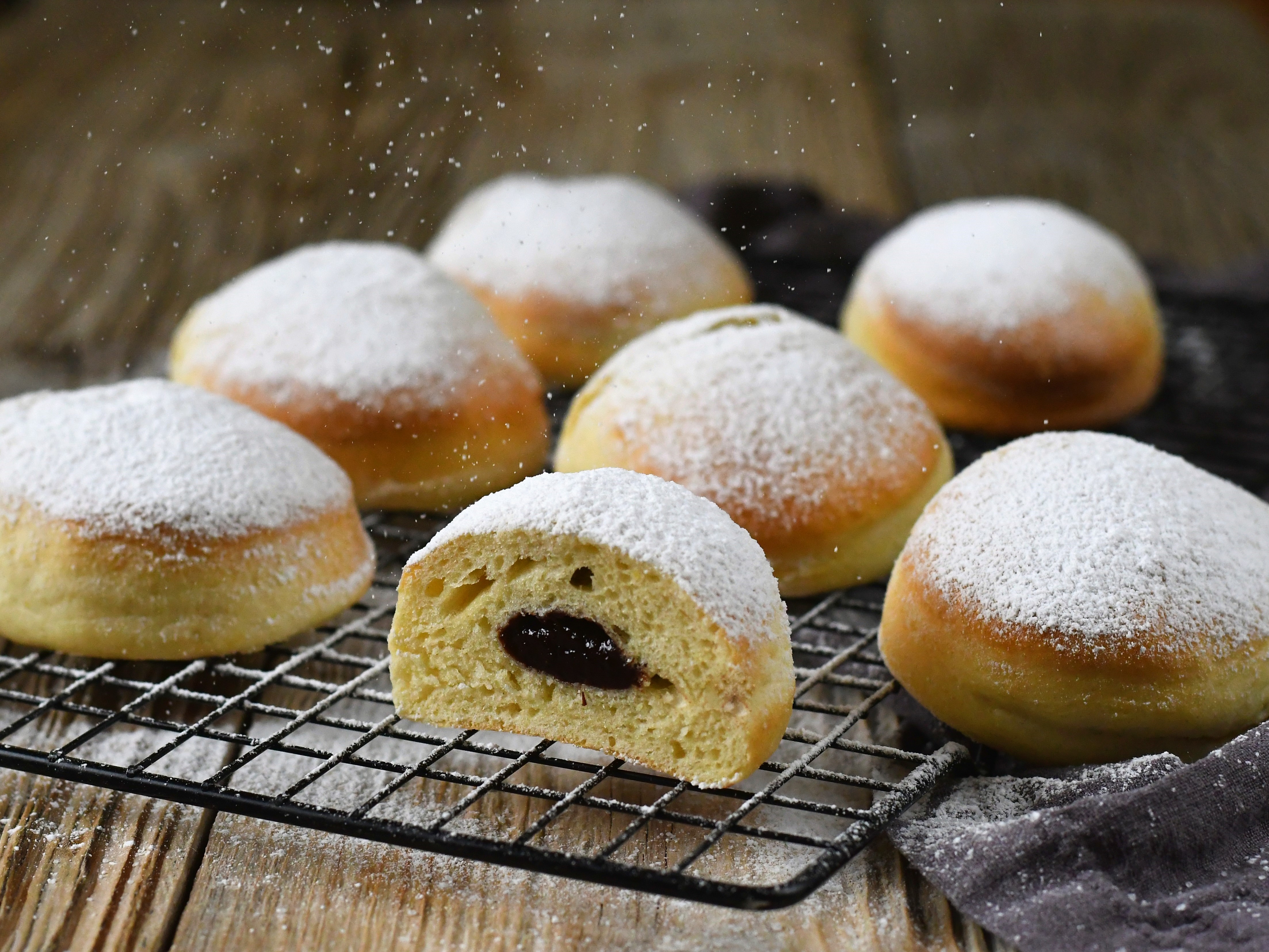 Bild zu Topfenkrapfen