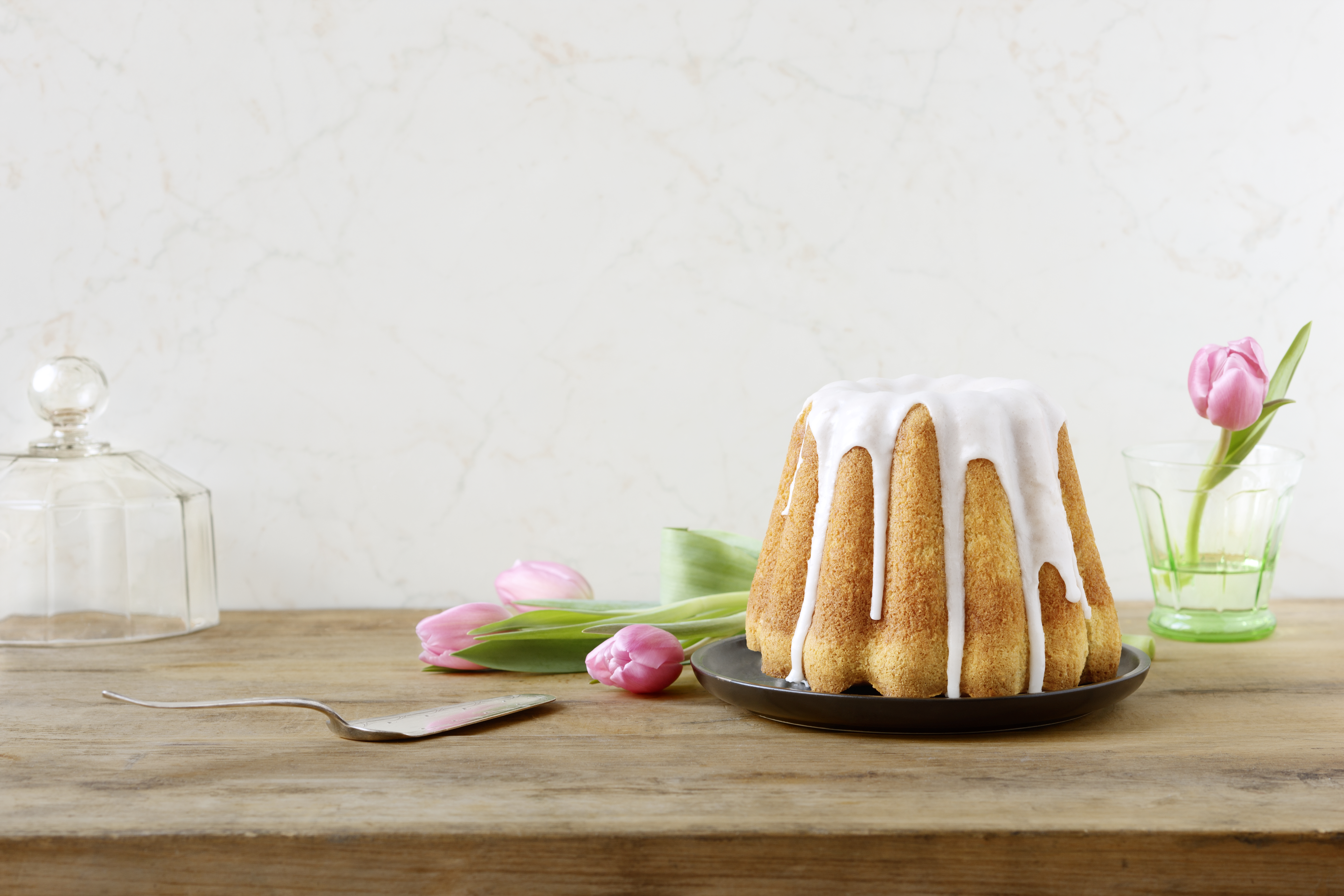 Bild zu Marzipan-Gugelhupf