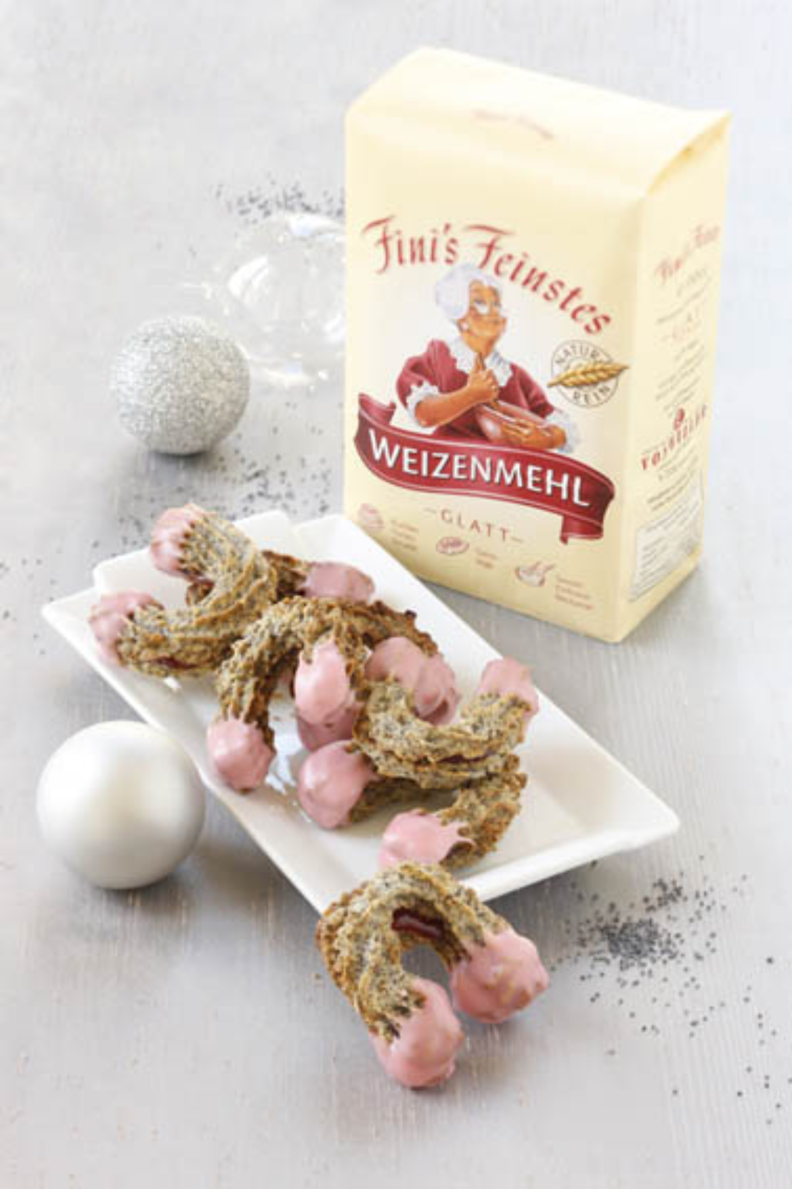 Bild zu Mohn-Punsch-Kipferl