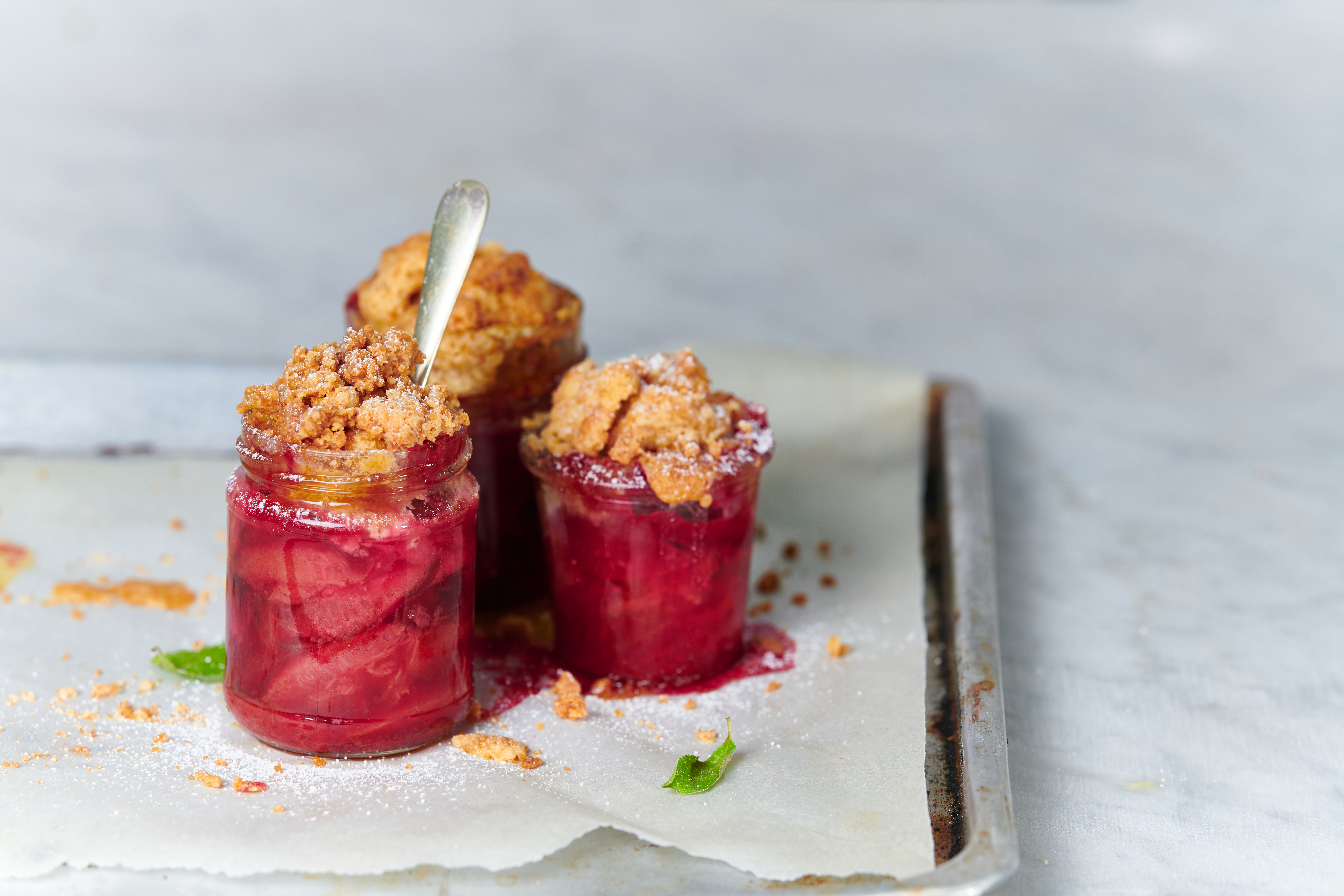 Bild zu Warmer Zwetschken Crumble