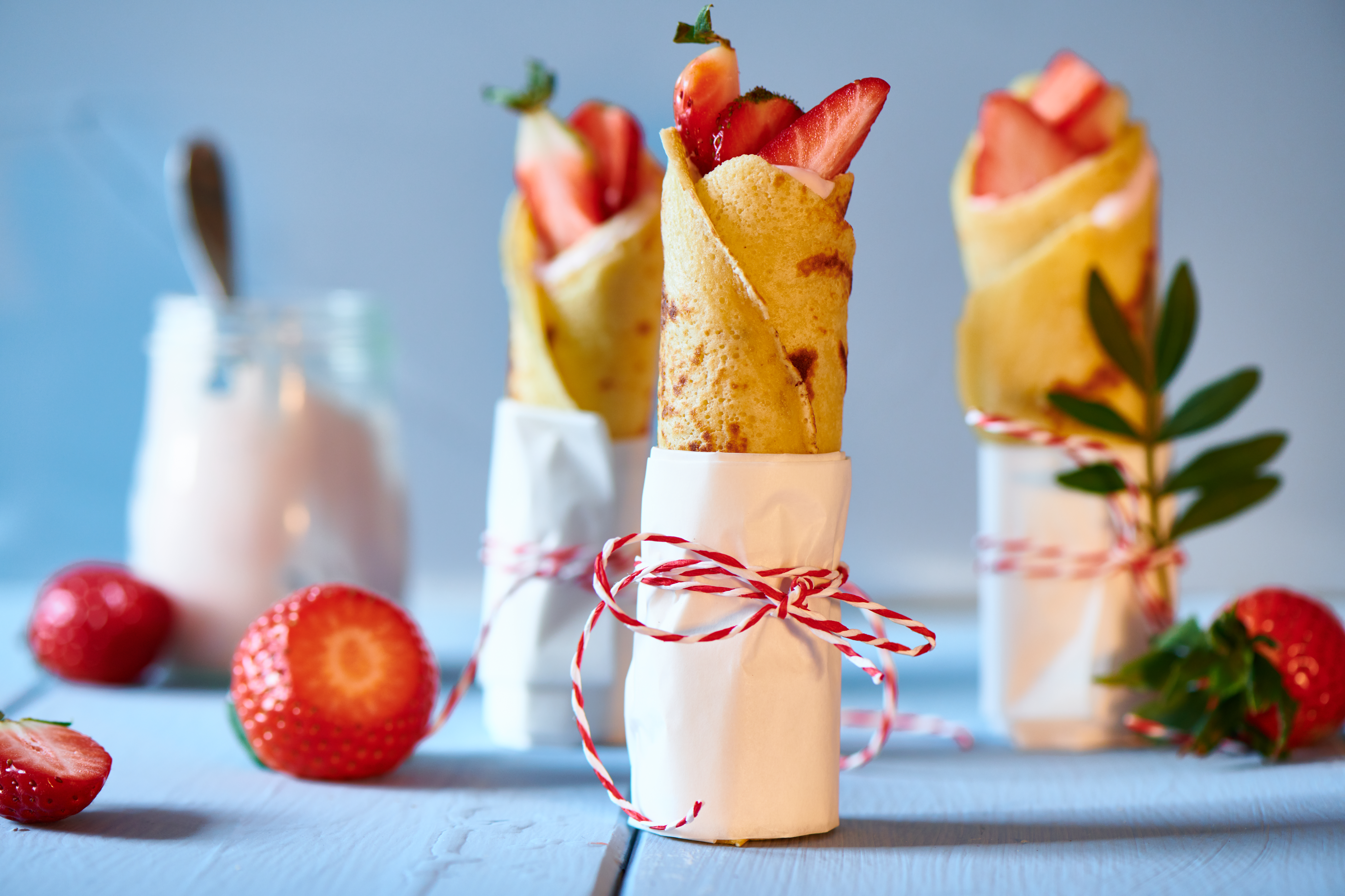 Bild zu Palatschinken-Wraps mit Erdbeer-Topfencreme